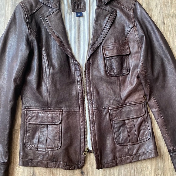 GAP 100% Genuine Leather Jacket - Picture 6 of 11
